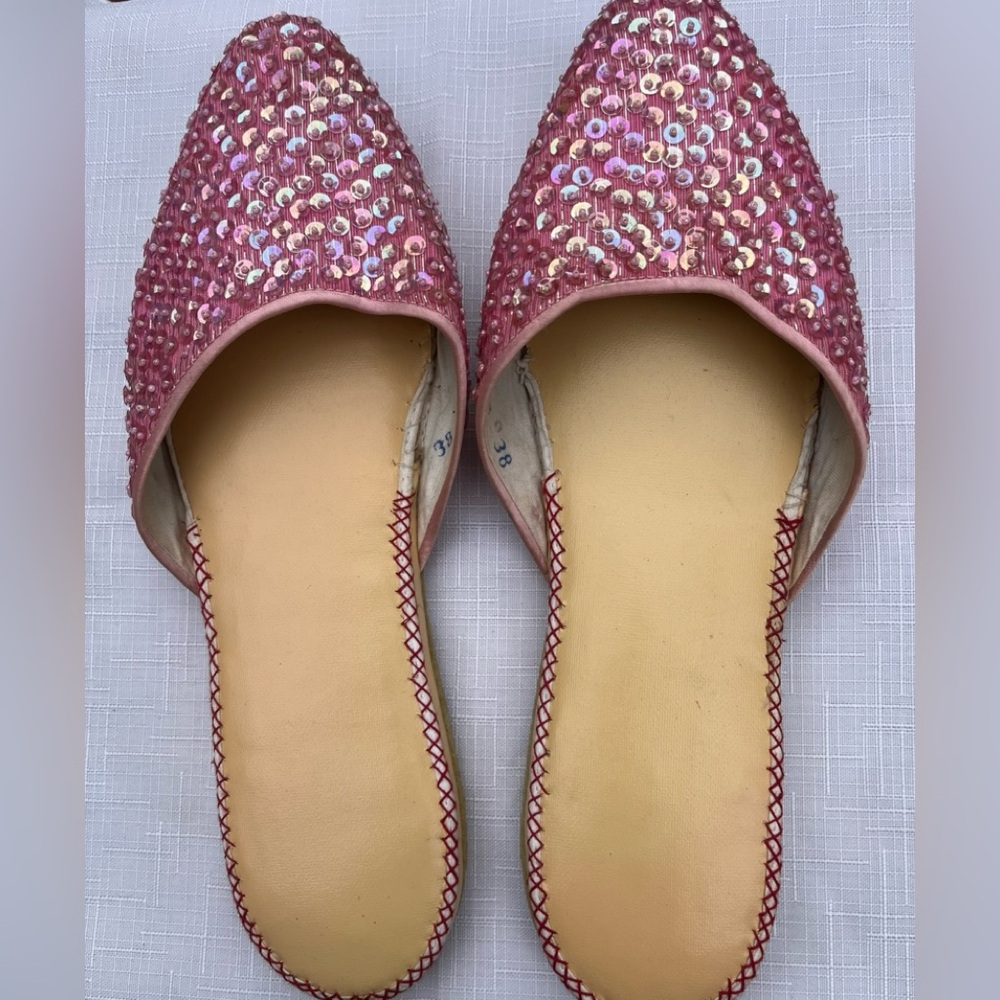 NWOT Sparkling Pink Sequin & Bead Pointed Toe Sleepers, size 7.5-8.